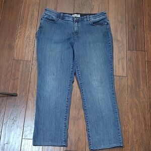 Chico's Ankle Jeans size 2.5 (14)